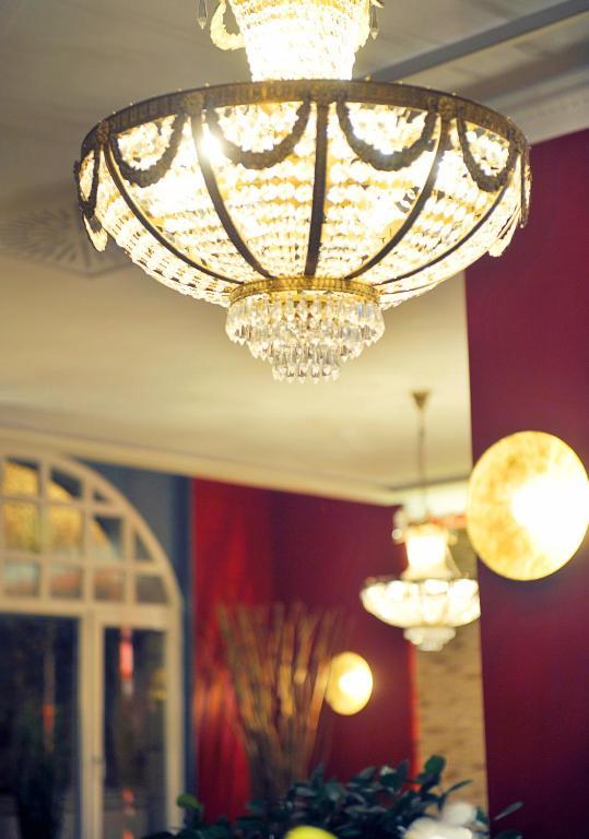 Altstadthotel Am Theater 콧부스 외부 사진